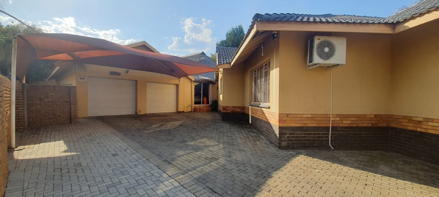 3 Bedroom Property for Sale in Roosheuwel North West